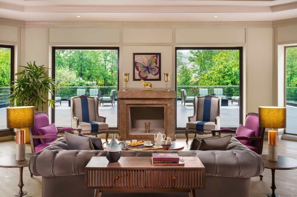 Vivanta Katra Lobby Lounge Large — HFS hotel furniture
